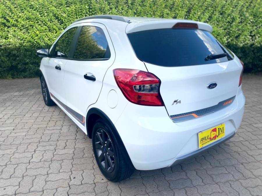 FORD - KA - 2017/2018 - Branca - R$ 44.900,00
