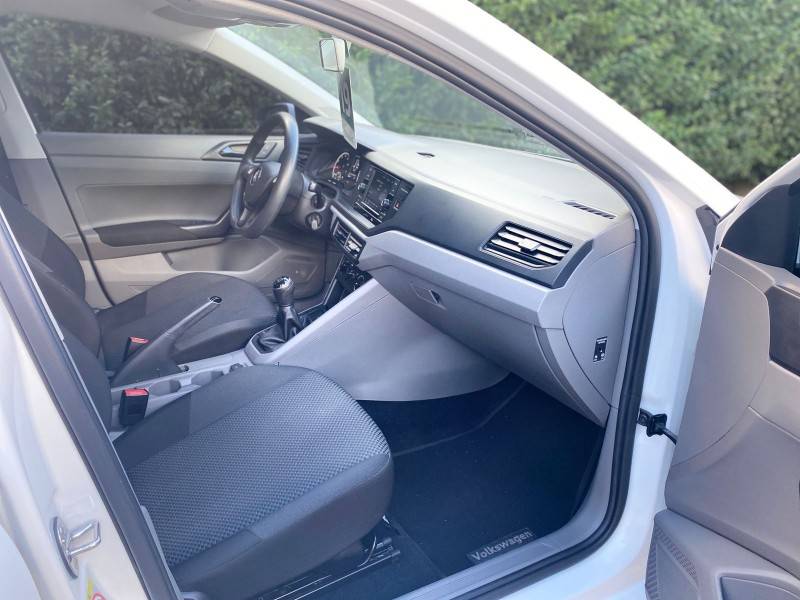 VOLKSWAGEN - POLO - 2018/2019 - Branca - R$ 68.900,00