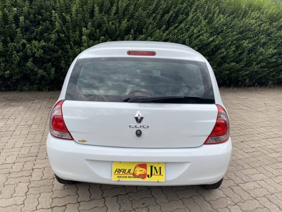 RENAULT - CLIO - 2015/2016 - Branca - R$ 32.900,00