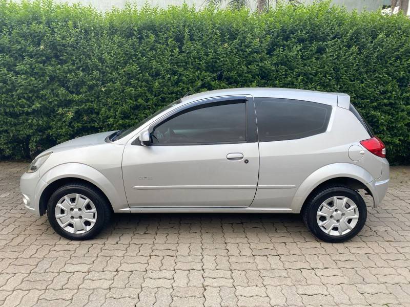 FORD - KA - 2009/2010 - Prata - R$ 24.900,00