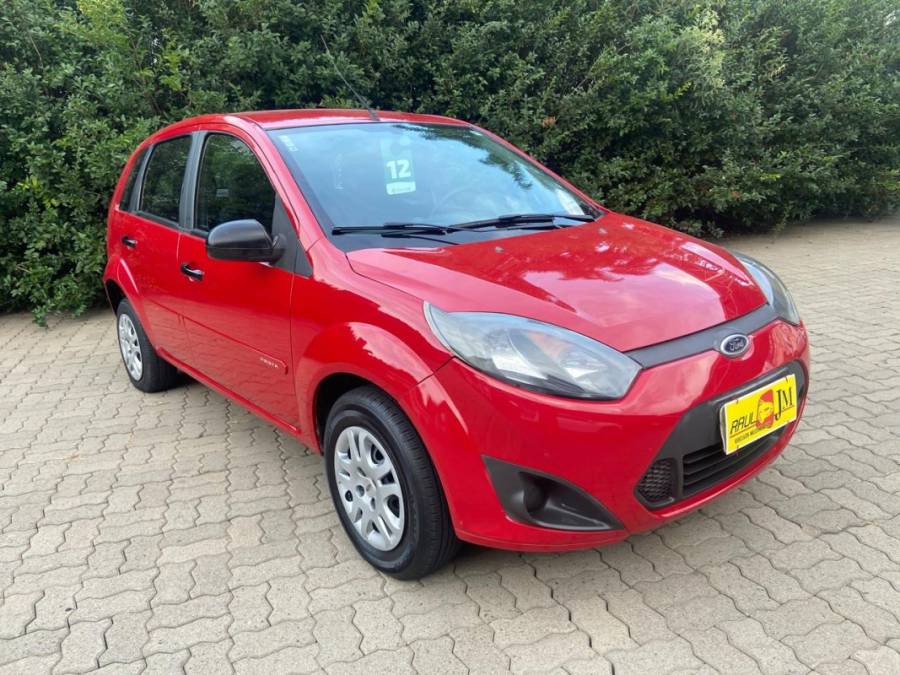 FORD - FIESTA - 2011/2012 - Vermelha - R$ 33.900,00