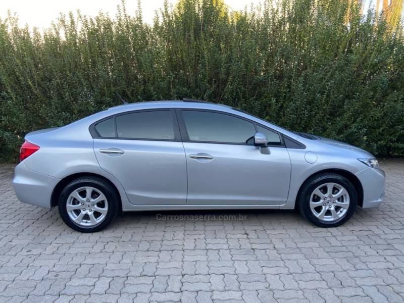 HONDA - CIVIC - 2012/2012 - Prata - R$ 74.900,00