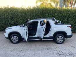 FIAT - TORO - 2016/2017 - Branca - R$ 84.850,00